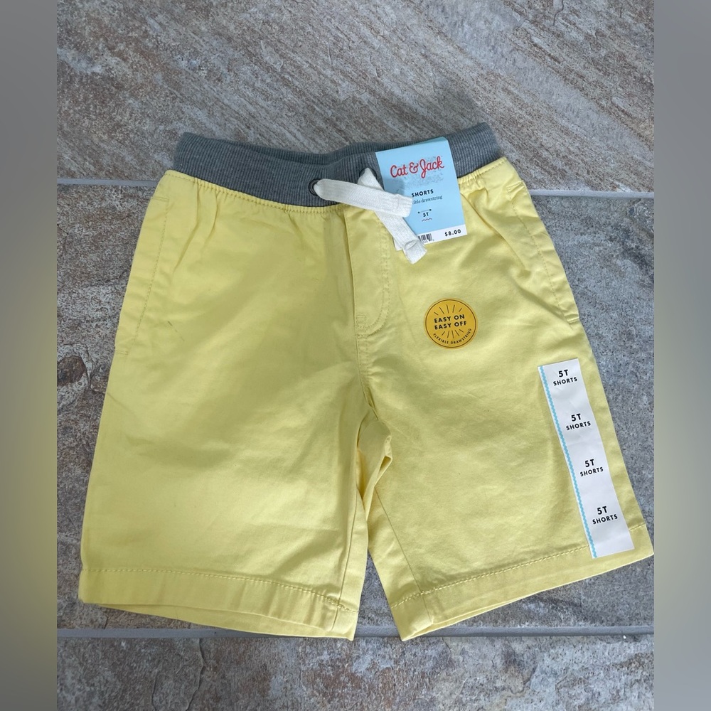 NWT Cat & Jack pull on shorts size 5T